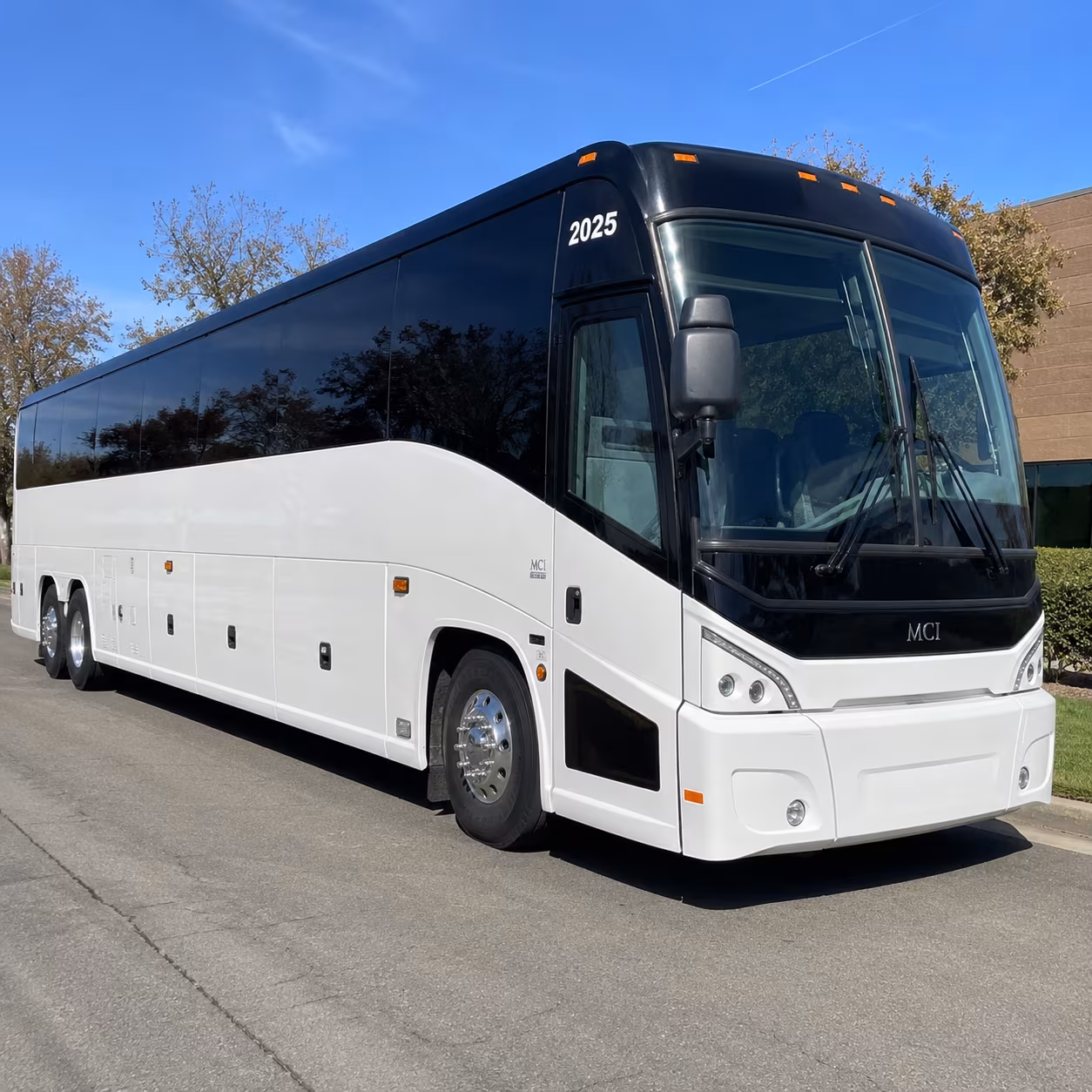 corporate conference and convention transportation from rochester hills to huntington place and suburban collection showplace