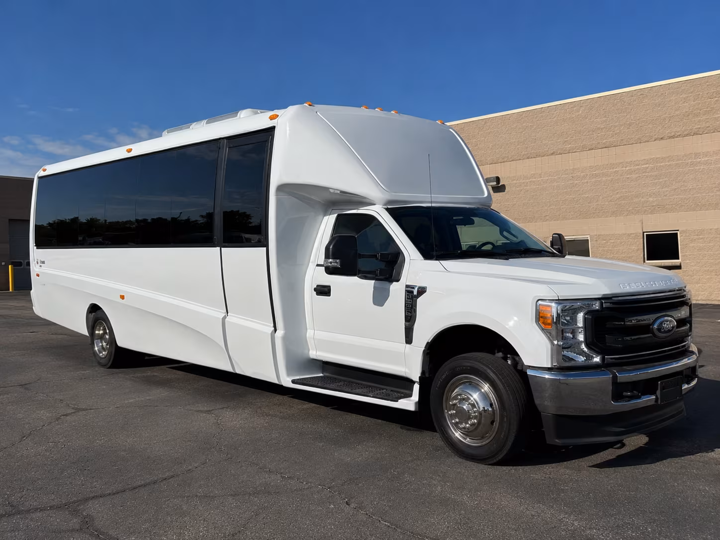 rochester hills airport transportation onboard seating