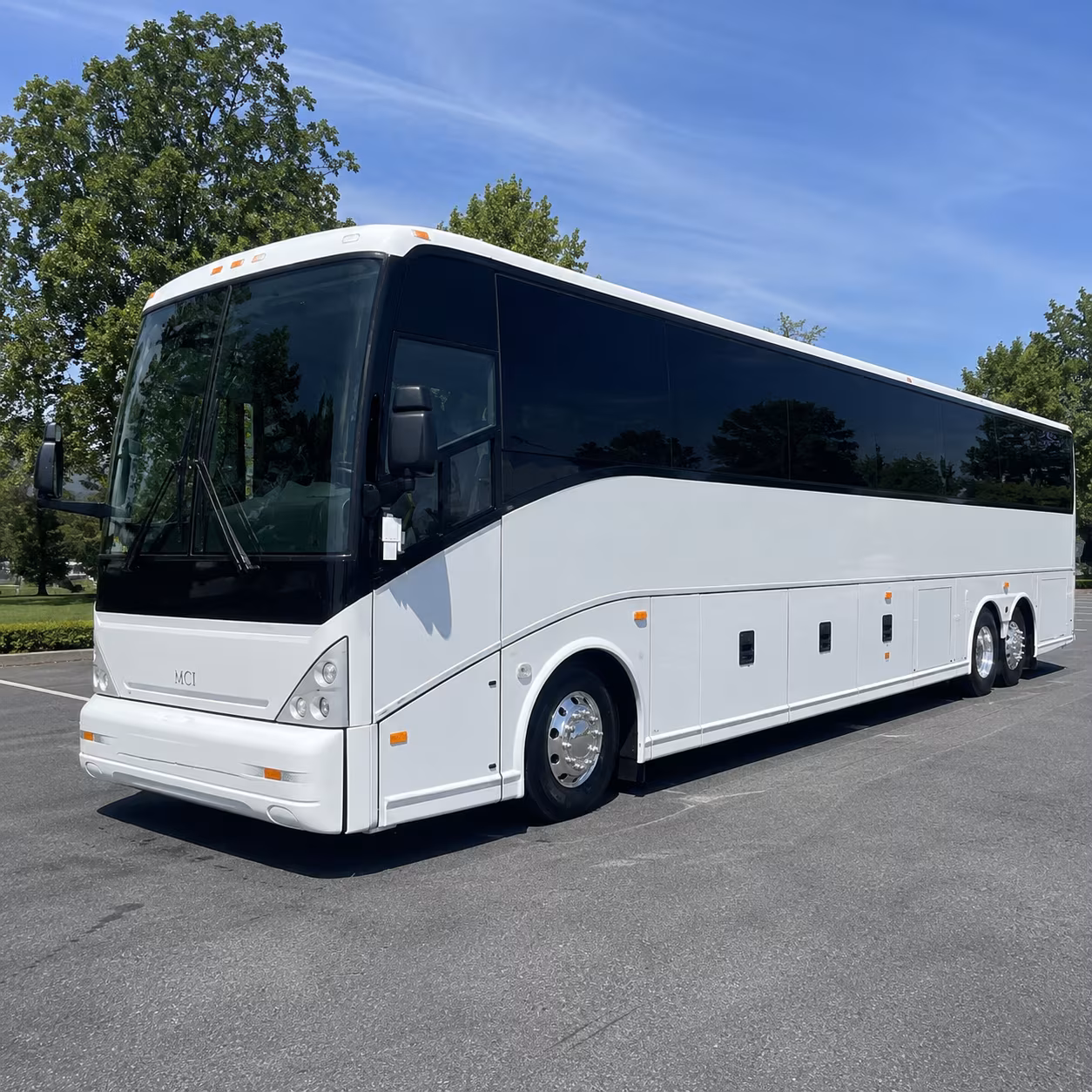 rochesterhillscharterbuscompany com is how oakland university grizzlies fans and team groups get there together